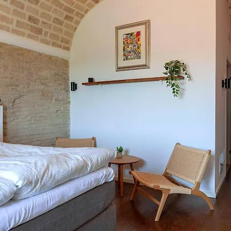 Charming Boutique Inn