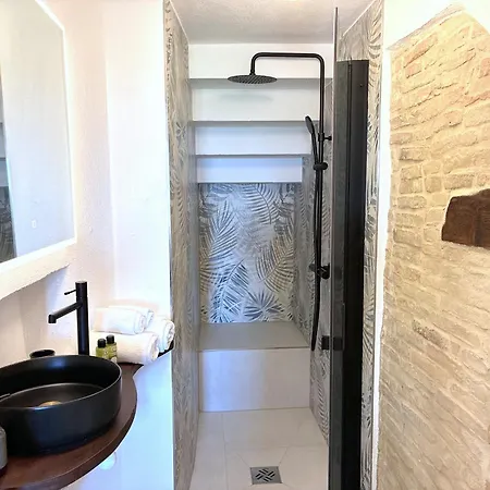 Charming Boutique Inn