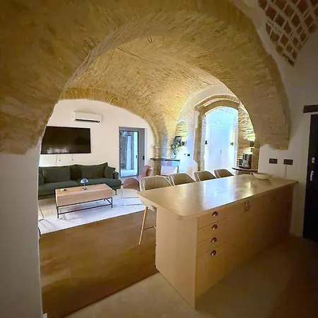 Charming Boutique Inn